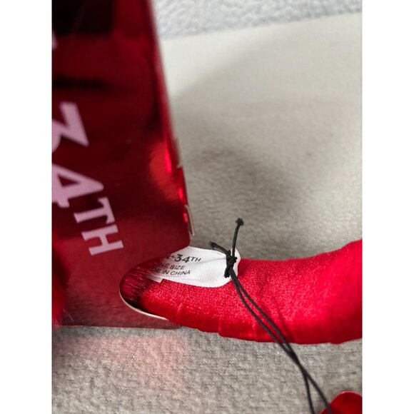 ON 34TH Women's Faux Fur Earmuffs Red One Size Cute & Cozy Gift Box NWT's - Picture 7 of 7